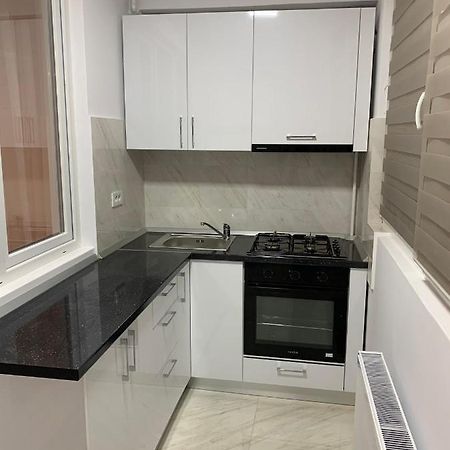 Apartament Cu Regim Hotelier Militari Residence Helen Chiajna Esterno foto