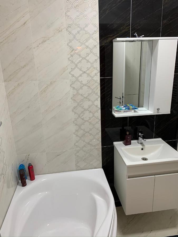 Apartament Cu Regim Hotelier Militari Residence Helen Chiajna Esterno foto