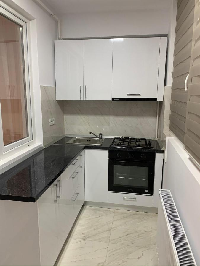 Apartament Cu Regim Hotelier Militari Residence Helen Chiajna Esterno foto