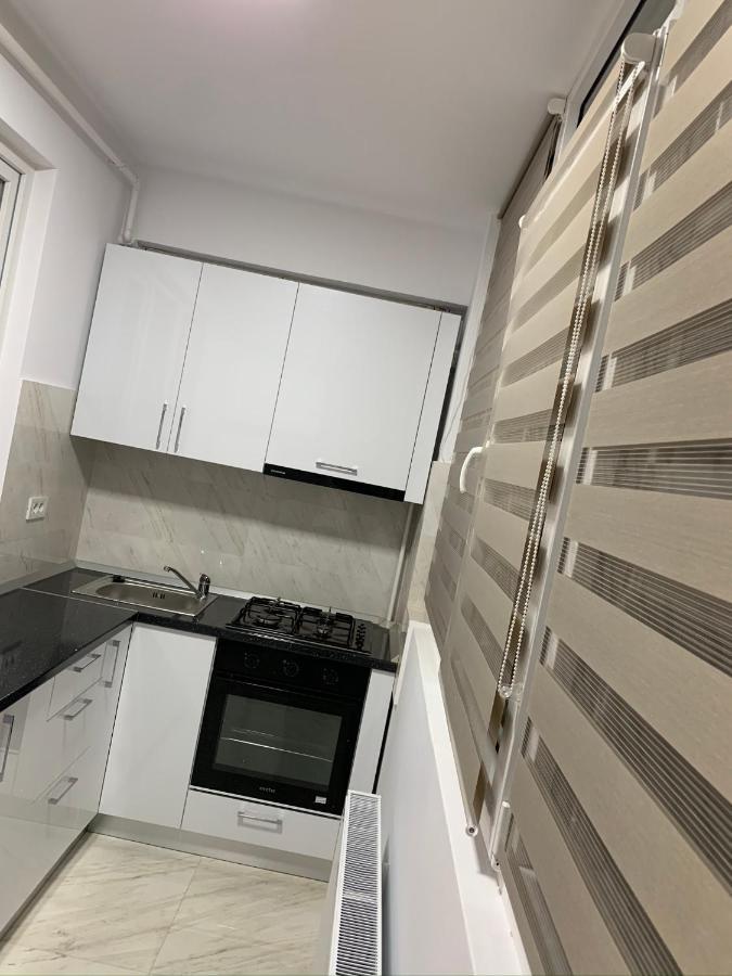 Apartament Cu Regim Hotelier Militari Residence Helen Chiajna Esterno foto